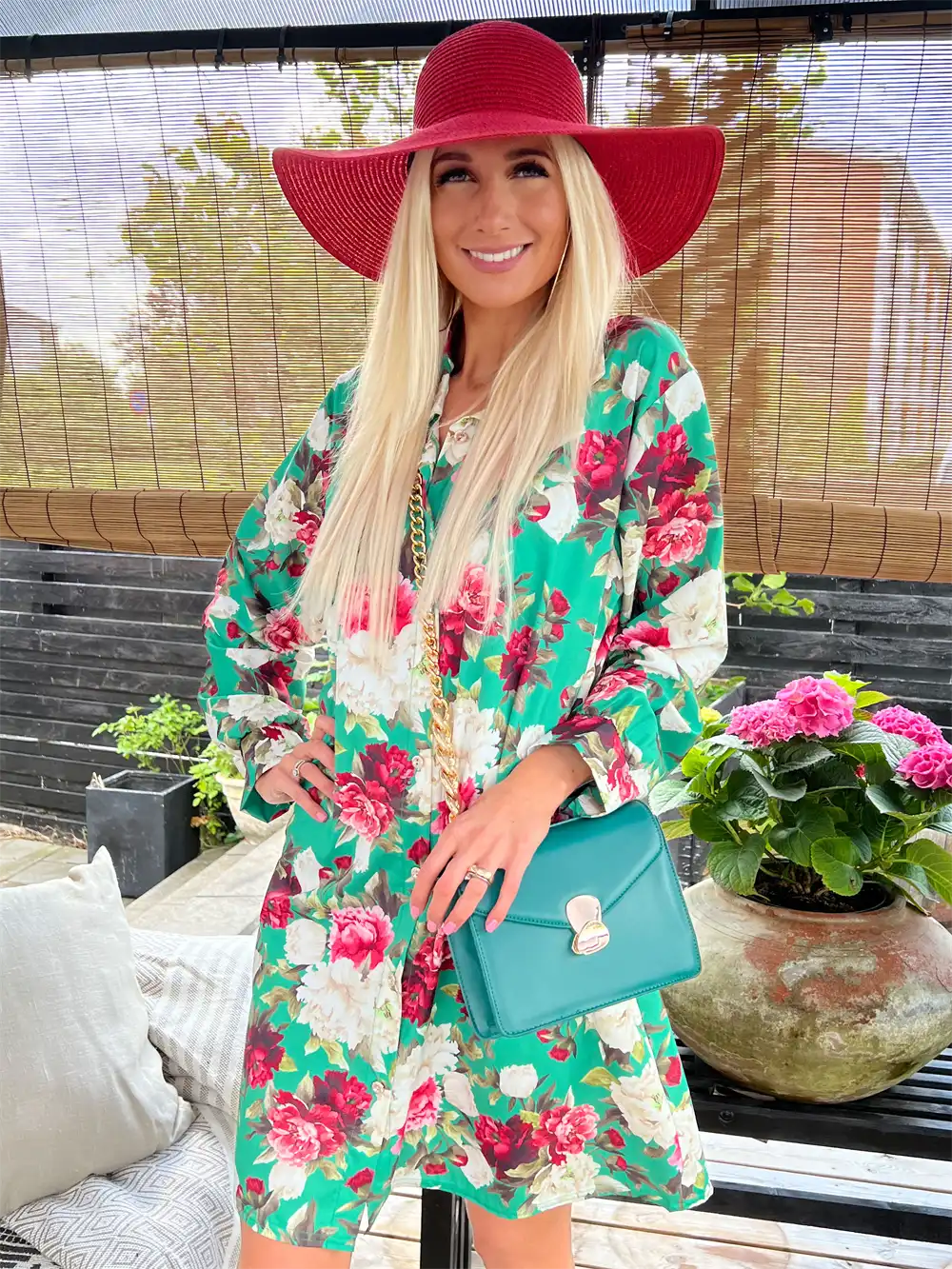 Marie - Sort skjortekjole med blomsterprint